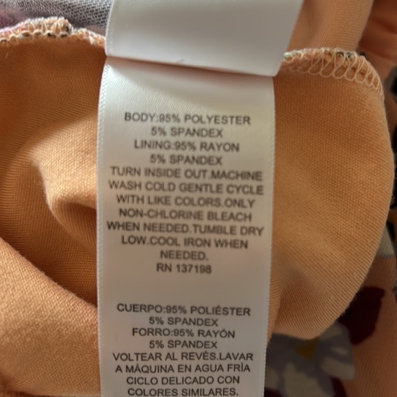 🆕 listing! Versatile Nina Parker floral set (pants only) - Picture 9 of 9